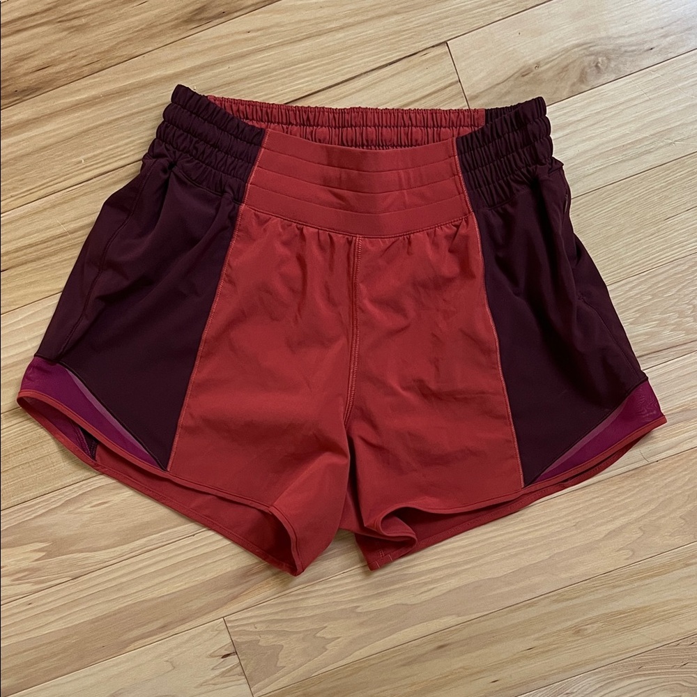 Lululemon  high rise Colorblock Hotty Hot running shorts. Size 6. 4” inseam